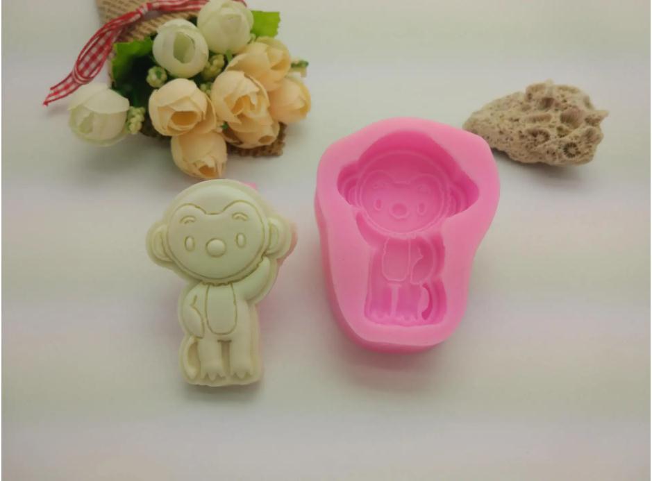 模具硅膠制品用什么才能清洗干凈 ？