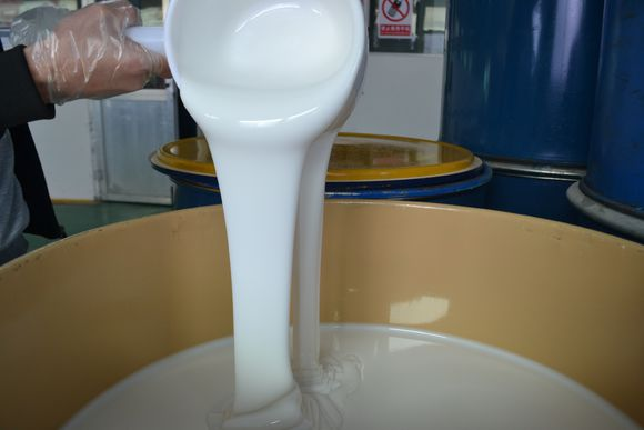 食品級模具硅膠是白色的嗎 ？